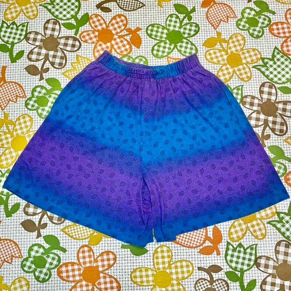 Vintage 80s purple & blue abstract ombré high waisted shorts 🌀 - Picture 6 of 13
